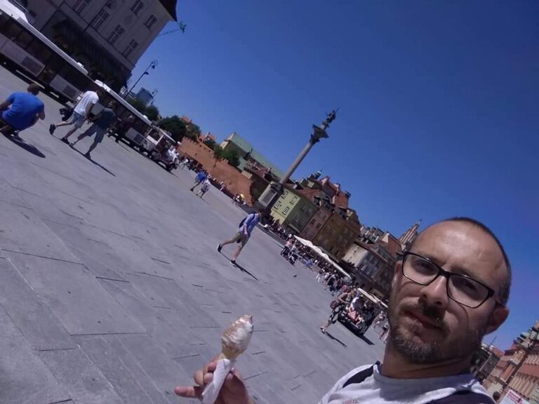 Zâmbete și înghețată în Centrul Vechi al Varșoviei