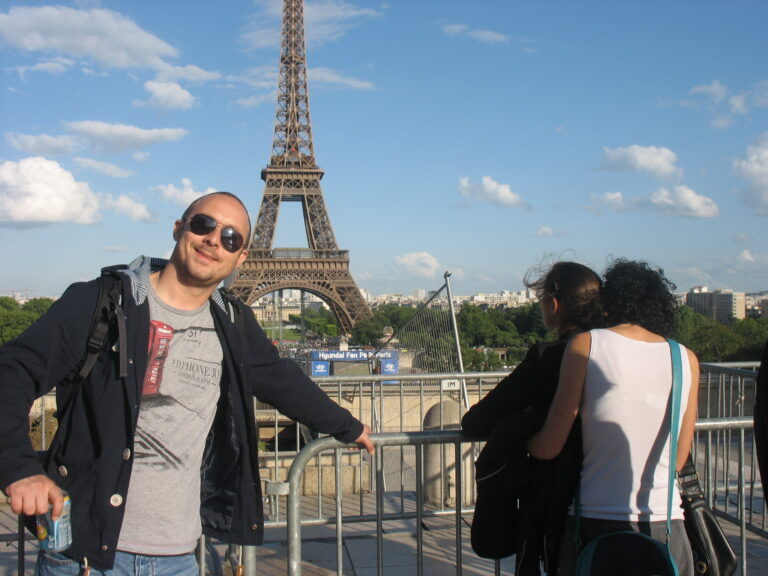 Cum mi-am băut cafeaua la Turnul Eiffel!