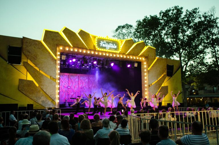 Mamaia Fairytale vă dăruieşte „Nopţi de poveste“! 