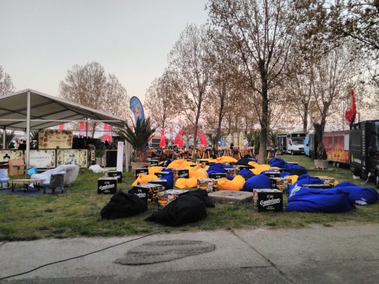 Începe distracţia la Festival du Bonheur!