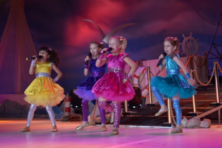 Cei mai talentaţi copii cântă la Mamaia