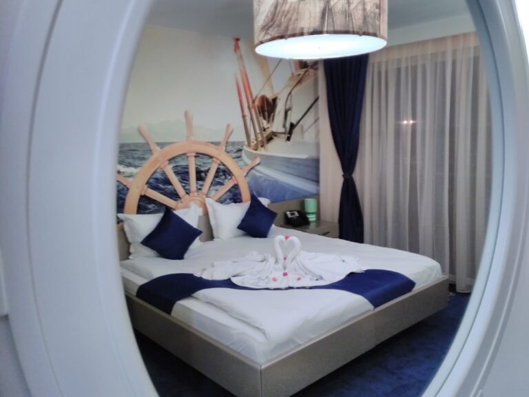 Vacanţă cu piraţi la malul mării