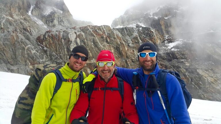 „Tot înainte, spre Elbrus, tovarăşi!”