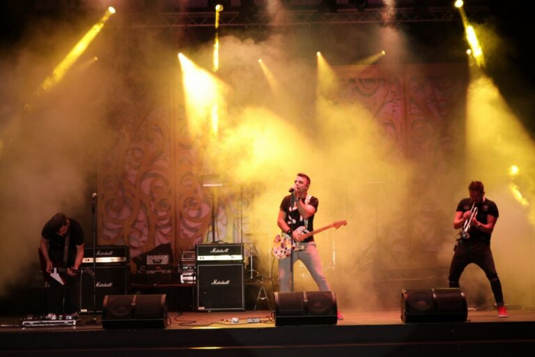 Experiment cultural-teatral la Mamaia Fairytale