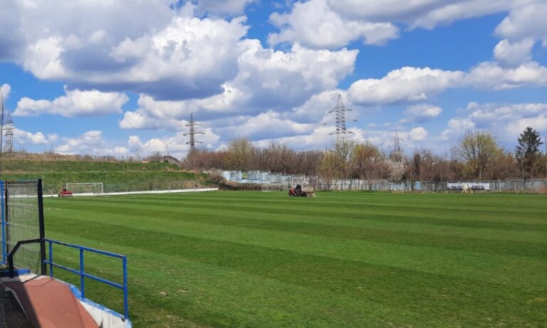 Gazon nou pentru stadionul din Ovidiu