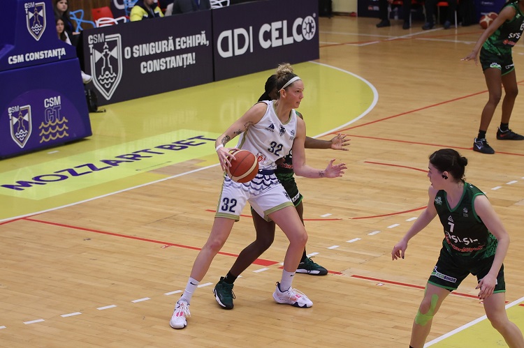 Derby pentru podium în Sala Sporturilor