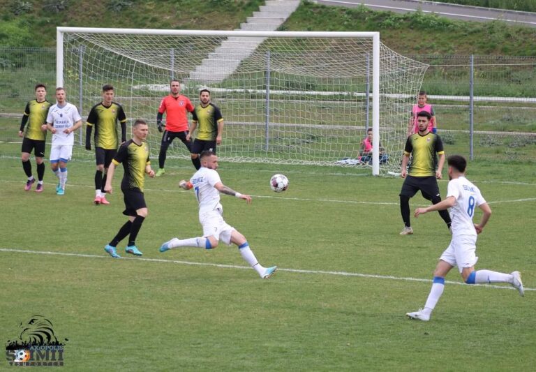 Victorii pe linie pentru gazde în Liga a IV-a