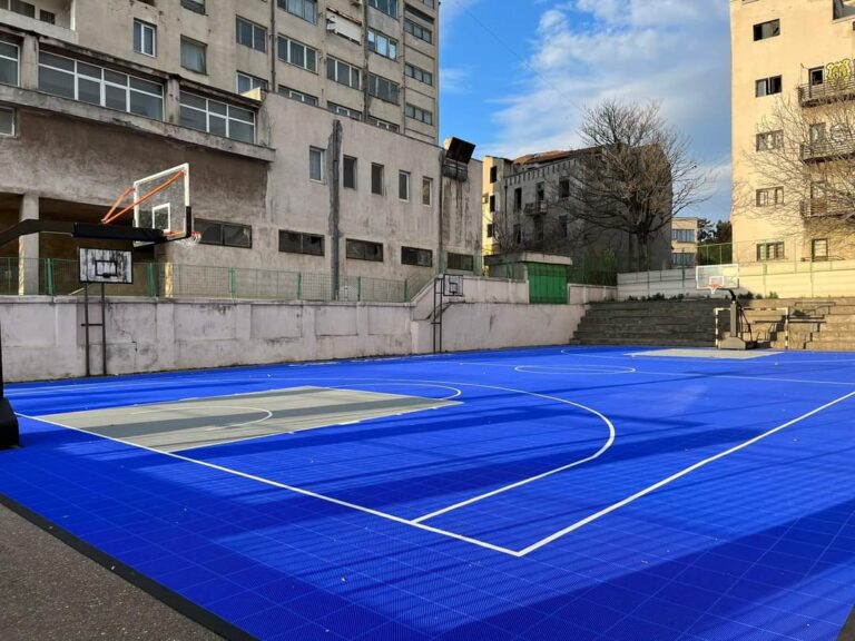 Terenuri de sport la standarde internaționale pentru elevii constănțeni