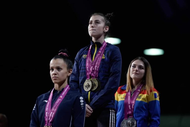Bianca Dumitrescu, triplă campioană europeană de tineret la haltere