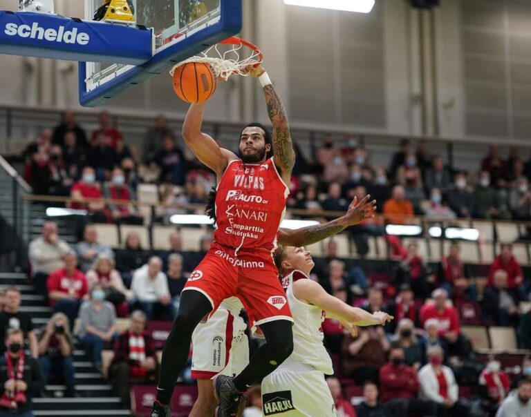 CSM Constanța a adus un pivot american de peste 2 metri