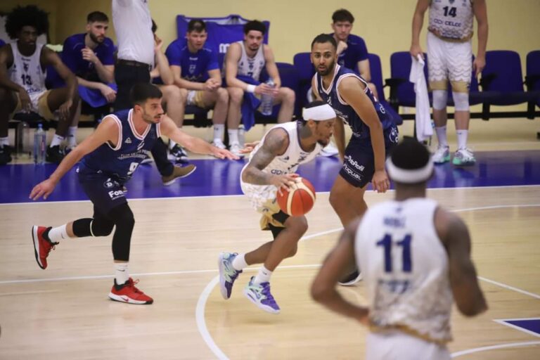 Meci de cinci stele pentru baschetbaliștii de la CSM Constanța în Sala Sporturilor