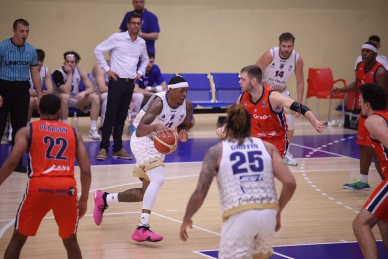 Baschetbaliștii de la CSM Constanța, aproape de o revenire de senzație în fața vicecampioanei