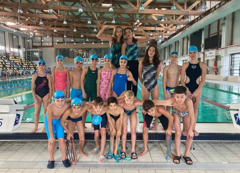 Înotătorii de la Atena Sport Club, în top la Cupa Hyperion