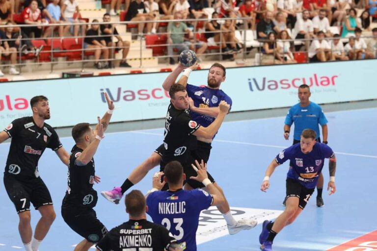 CSM Constanța dispută vineri marele derby al handbalului masculin românesc