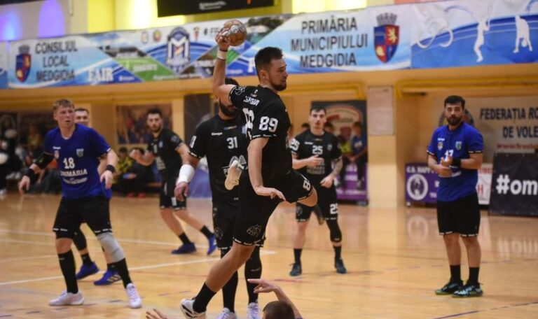 Handbaliștii de la CS Medgidia dispută astăzi derby-ul pentru primul loc în Seria B a Diviziei A