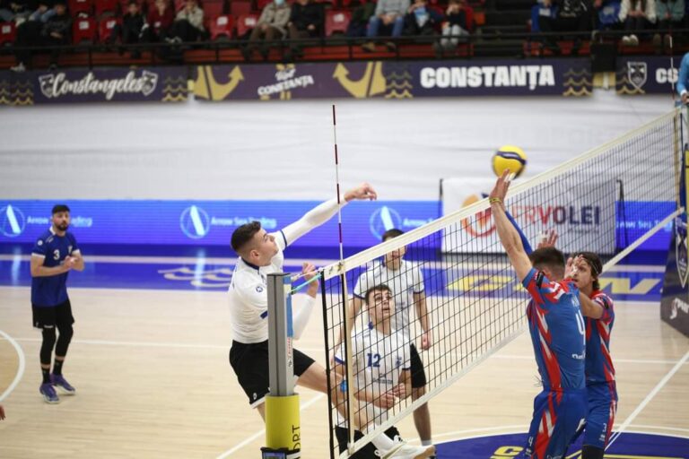 Voleibaliștii de la CSM Constanța dispută astăzi un derby de clasament în Sala Sporturilor
