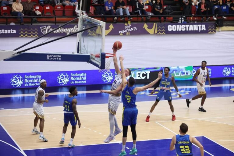 Baschetbaliștii de la CSM Constanța joacă sâmbătă, în Sala Sporturilor, pentru al treilea succes consecutiv