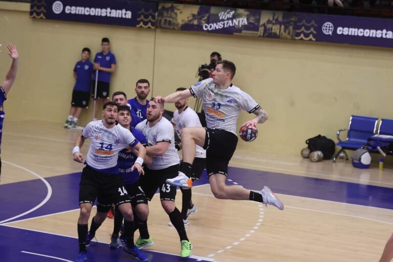 Handbaliștii de la CSM Constanța au început anul cu o victorie categorică