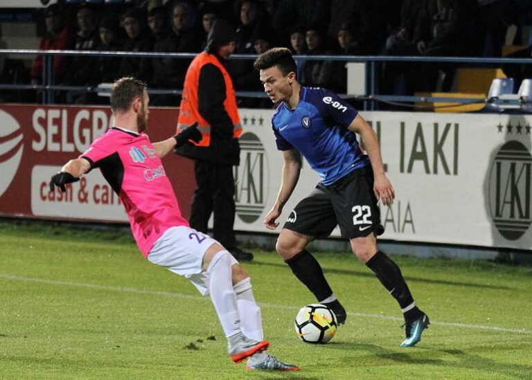 Este oficial! Cristi Ganea a semnat cu Farul!