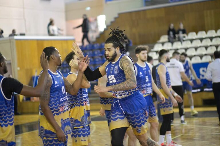 Baschetbaliștii de la CSM Constanța luptă sâmbătă pentru un loc în finala Cupei României