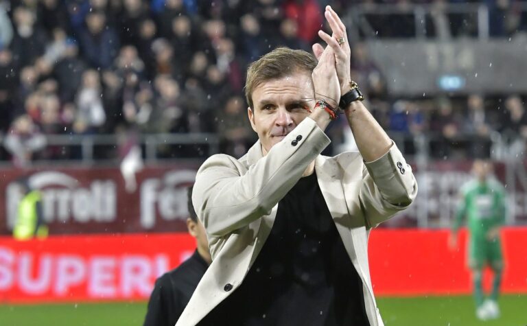 Debut spectaculos pentru Costin Lazăr la Gloria Băneasa