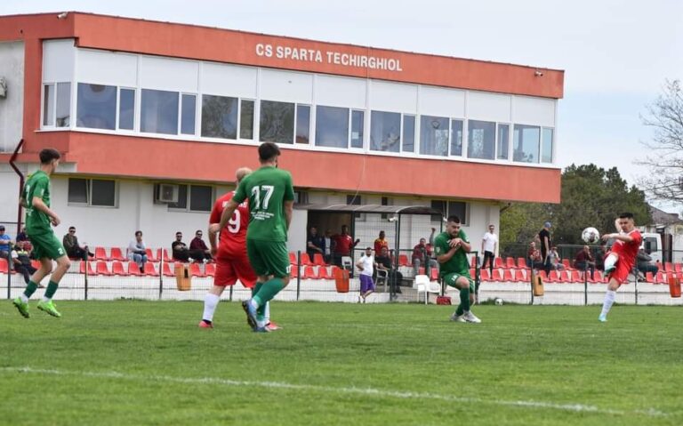 Etapă încinsă în lupta pentru podium în Liga a IV-a