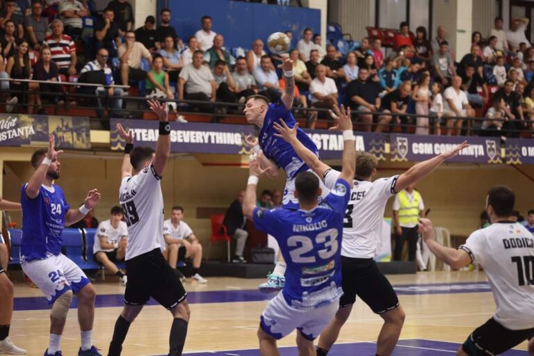 Handbaliștii de la CSM Constanța s-au impus în duelul cu CSM București