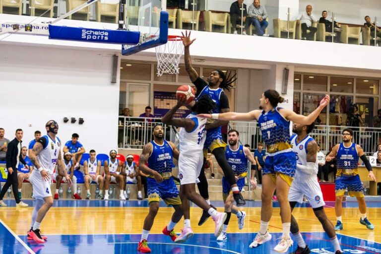 Baschetbaliștii de la CSM Constanța, învinși la limită de Steaua