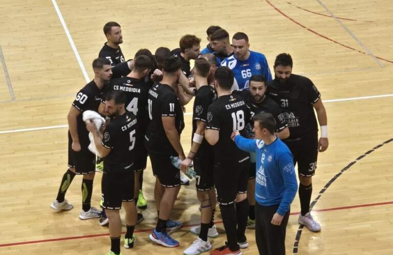 Handbaliștii de la CS Medgidia primesc duminică vizita liderului