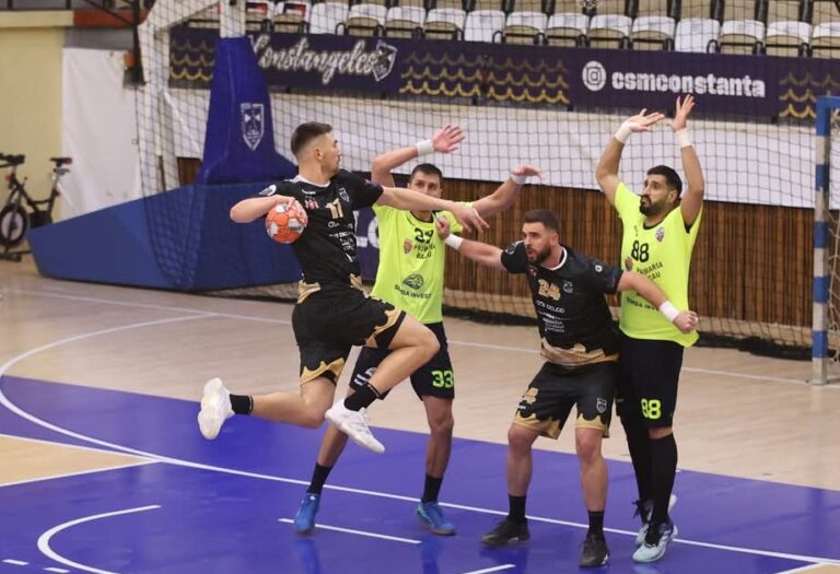 Victorie în efectiv restrâns pentru handbaliștii de la CSM Constanța