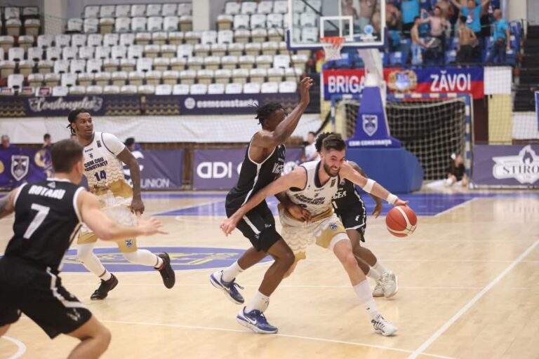 Baschetbaliștii de la CSM Constanța au meci dificil duminică la Râmnicu Vâlcea