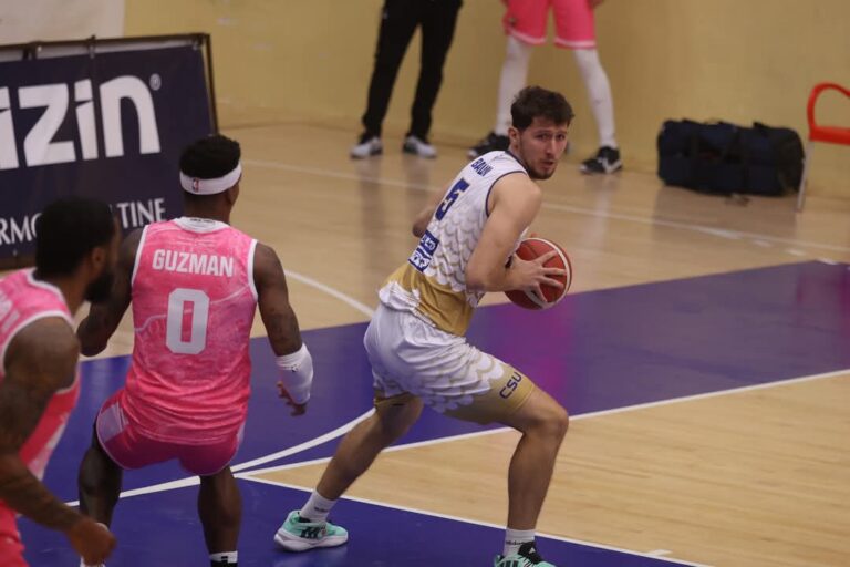 Meci de gală pentru baschetbaliștii de la CSM Constanța