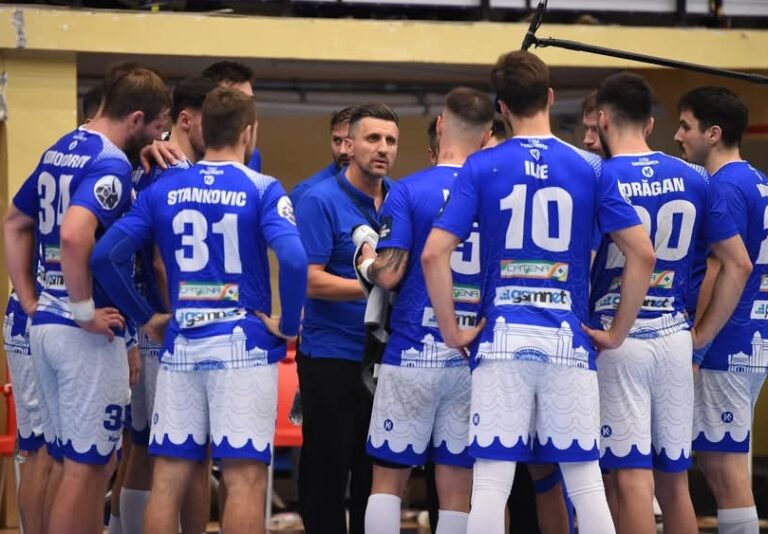 Protest pe teren! CSM Constanța a mimat handbalul o repriză și a pierdut la Odorheiul Secuiesc!