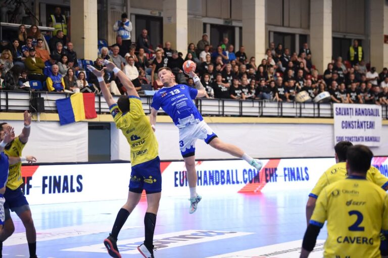 Victorie facilă pentru handbaliștii de la CSM Constanța în fața ultimei clasate
