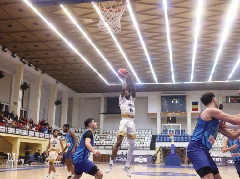 Baschetbaliștii de la CSM Constanța joacă în derby-ul suferinței la Ploiești