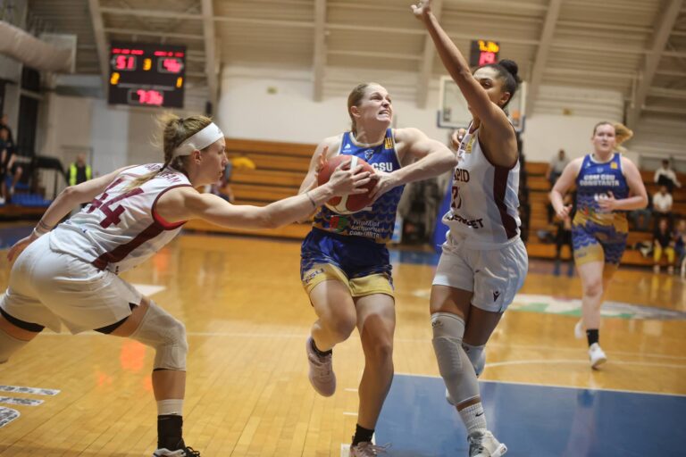 Baschetbalistele de la CSM Constanța au pierdut primul duel din play-off cu Rapid