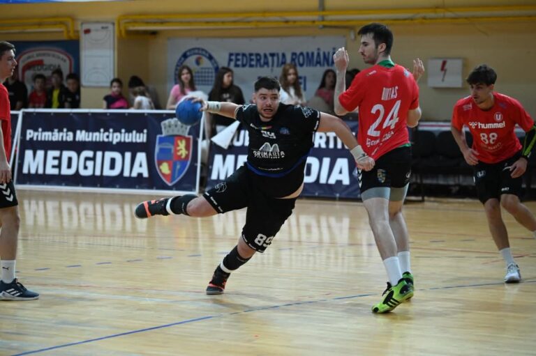 Victorie uriașă pentru handbaliștii de la CS Medgidia în fața liderului