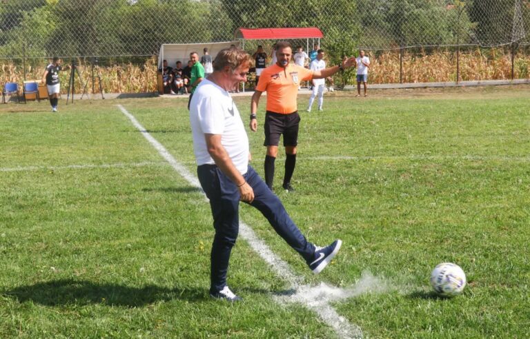 Momente emoționante pentru Gică Hagi în localitatea sa natală, Săcele