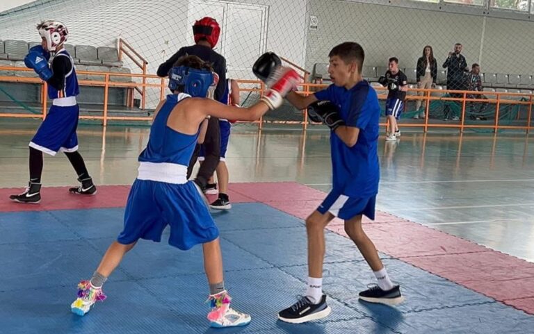 Copiii din Cernavodă sunt invitați la selecțiile de la box și kempo organizate de Axiopolis