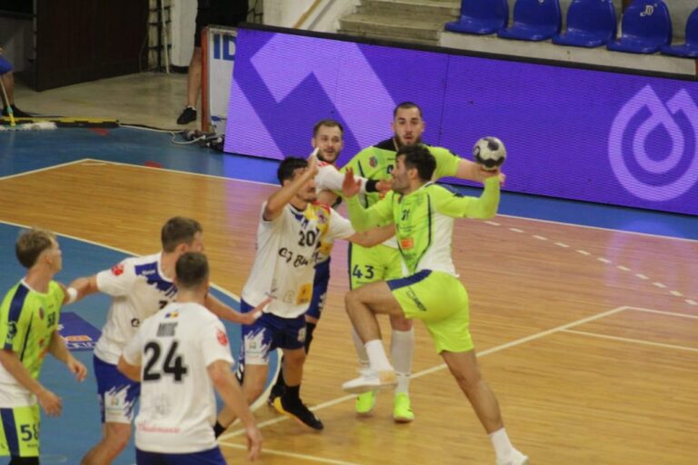 Handbaliștii de la CSM Constanța, învinși pe final la Buzău, în prima etapă a sezonului