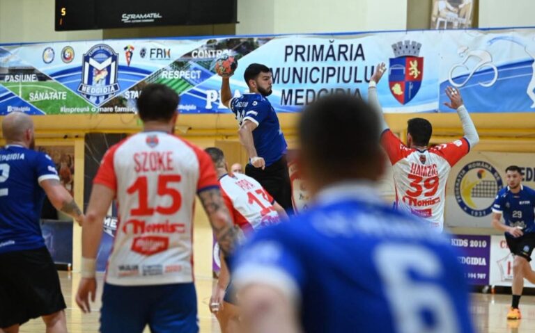 Meci de foc pentru handbaliștii de la CS Medgidia în Sala Sporturilor „Iftimie Ilisei”