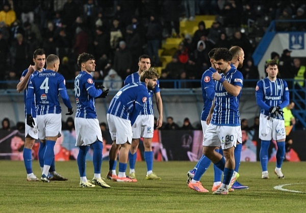 CRIZĂ DUBLĂ LA FARUL! Alb-albaștrii suferă și sportiv, și financiar din cauza lipsei de rezultate!