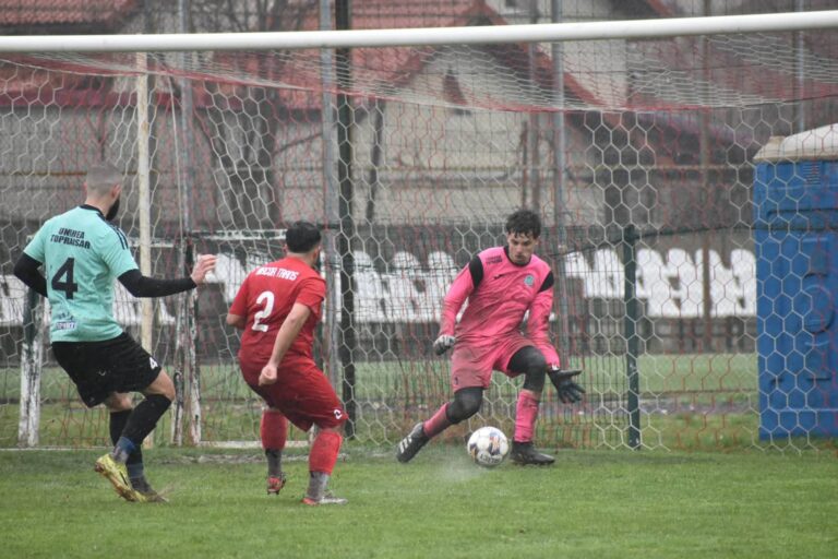 Schimbări de lider și victorii la diferențe mari în etapa de duminică din Liga a V-a