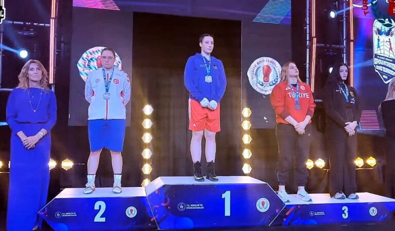 Pugilista de la CSM Constanța, Amalia Niță, campioană la turneul internațional de la Istanbul