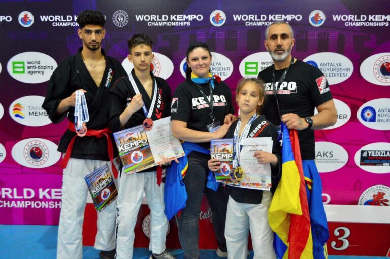 Frații Crînguș, de la CS Medgidia, au cucerit 5 medalii la Mondialele de kempo