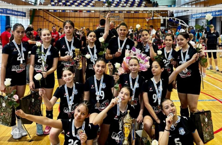 Fetele de la CS Medgidia sunt vicecampioane naționale la minivolei